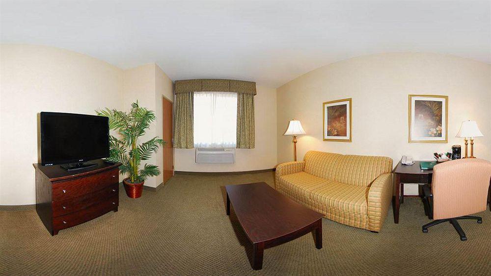 Comfort Suites Johnson Creek Conference Center Exteriör bild