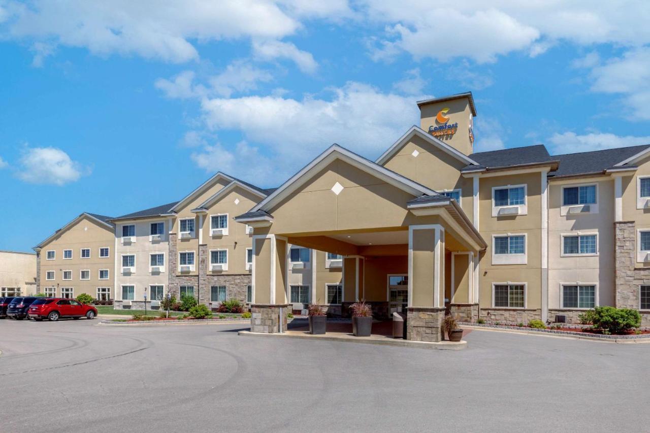 Comfort Suites Johnson Creek Conference Center Exteriör bild