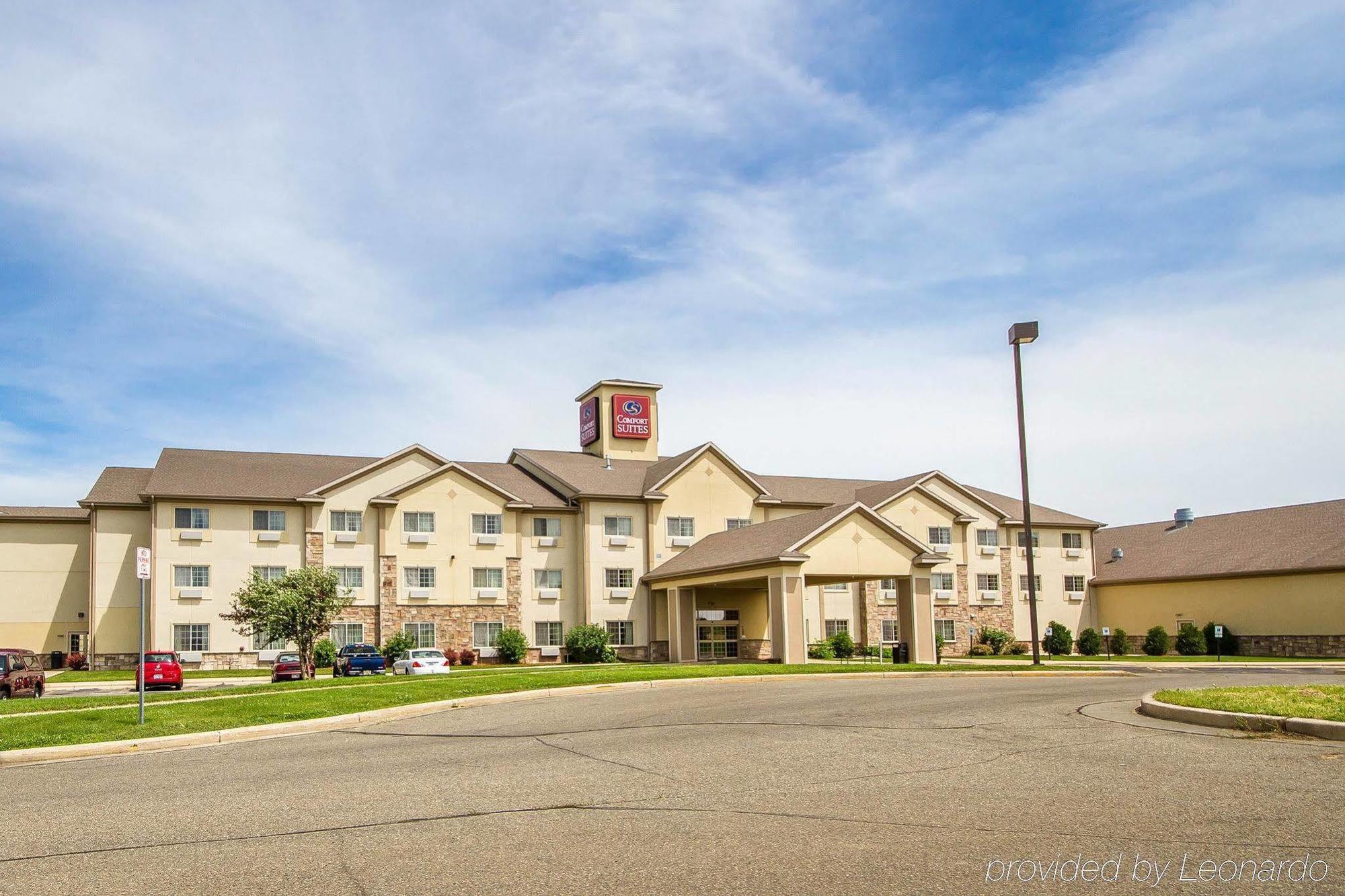 Comfort Suites Johnson Creek Conference Center Exteriör bild
